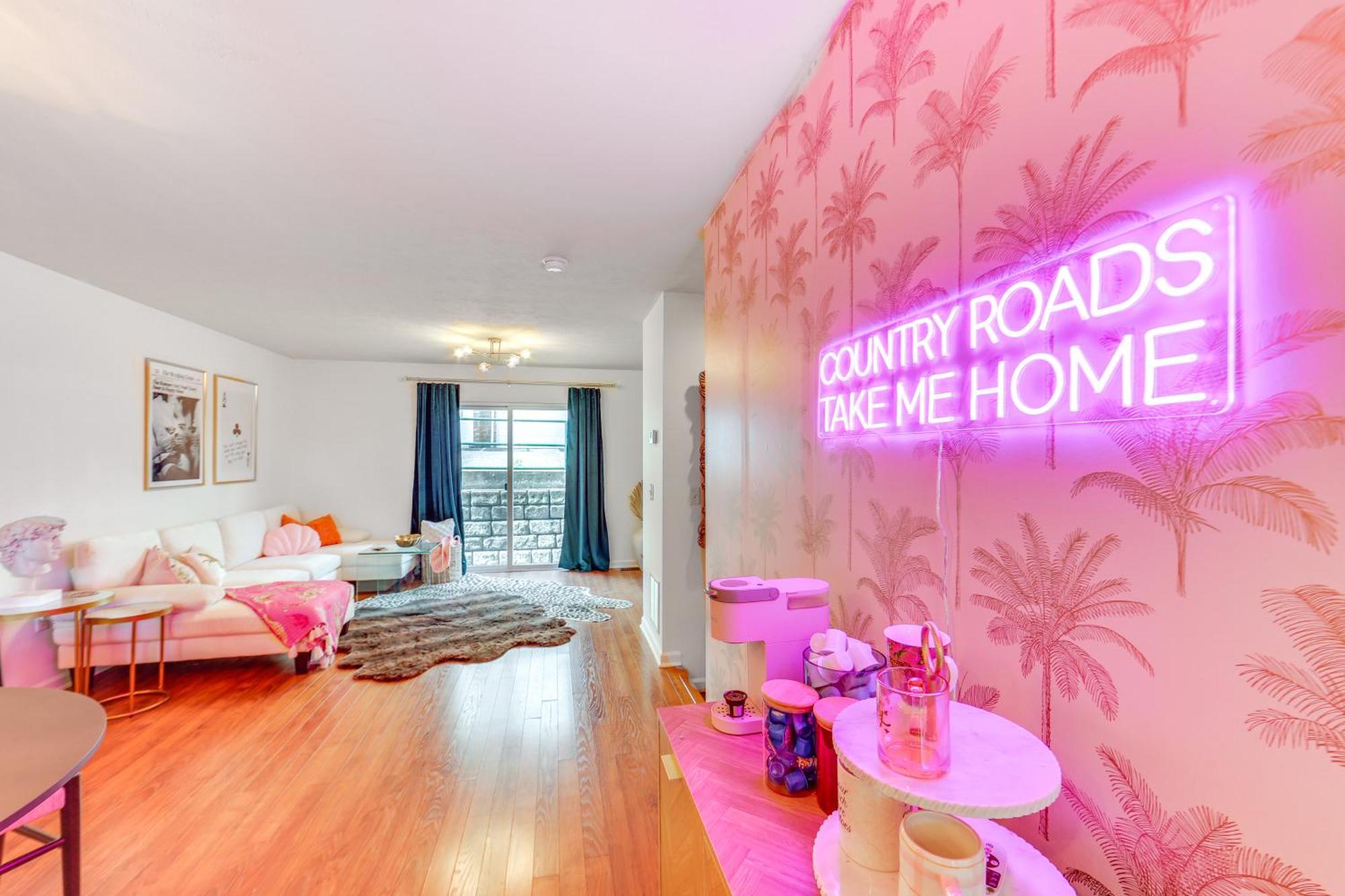 Chic Morgantown Vacation Rental - 2 Mi To Wvu! 외부 사진
